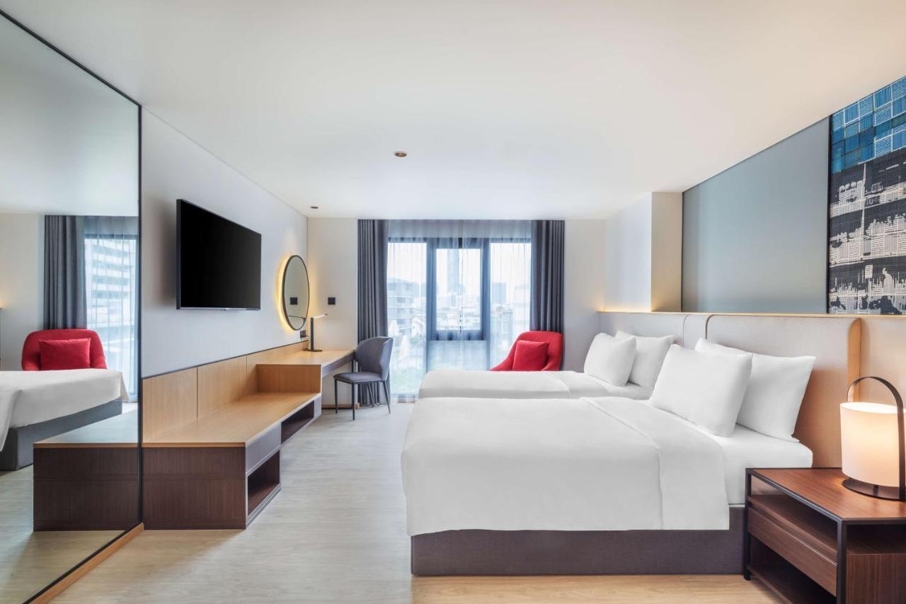 Best Western Click Sathorn 11 Bangkok Exterior foto