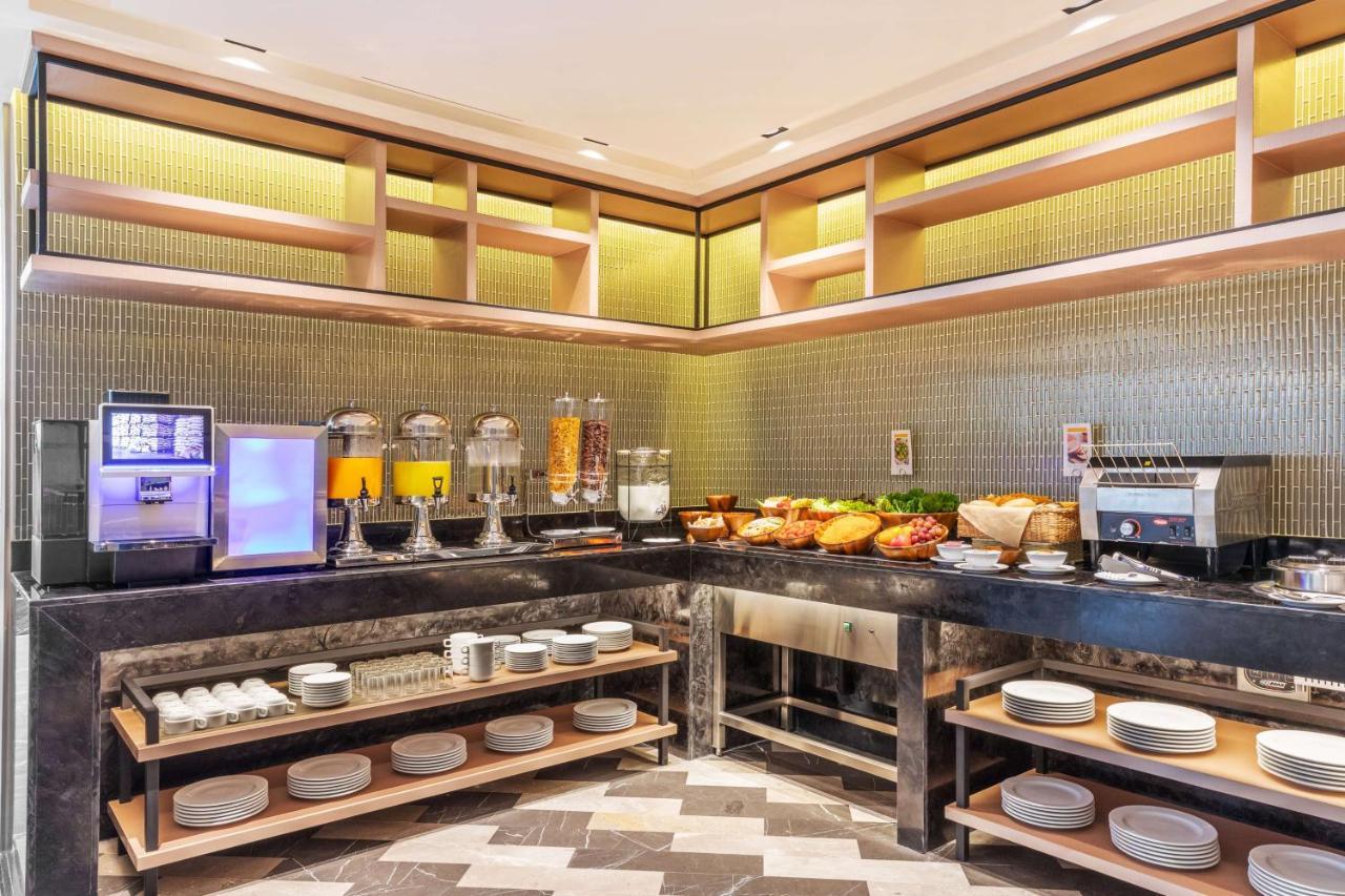Best Western Click Sathorn 11 Bangkok Exterior foto