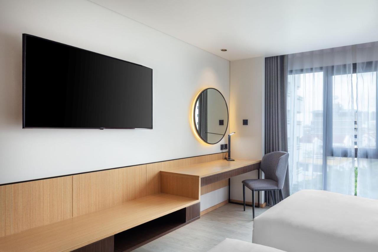 Best Western Click Sathorn 11 Bangkok Exterior foto