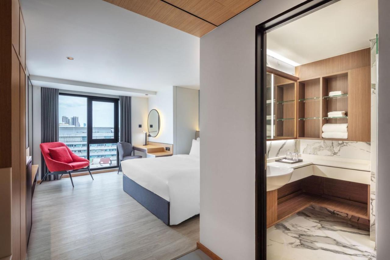 Best Western Click Sathorn 11 Bangkok Exterior foto