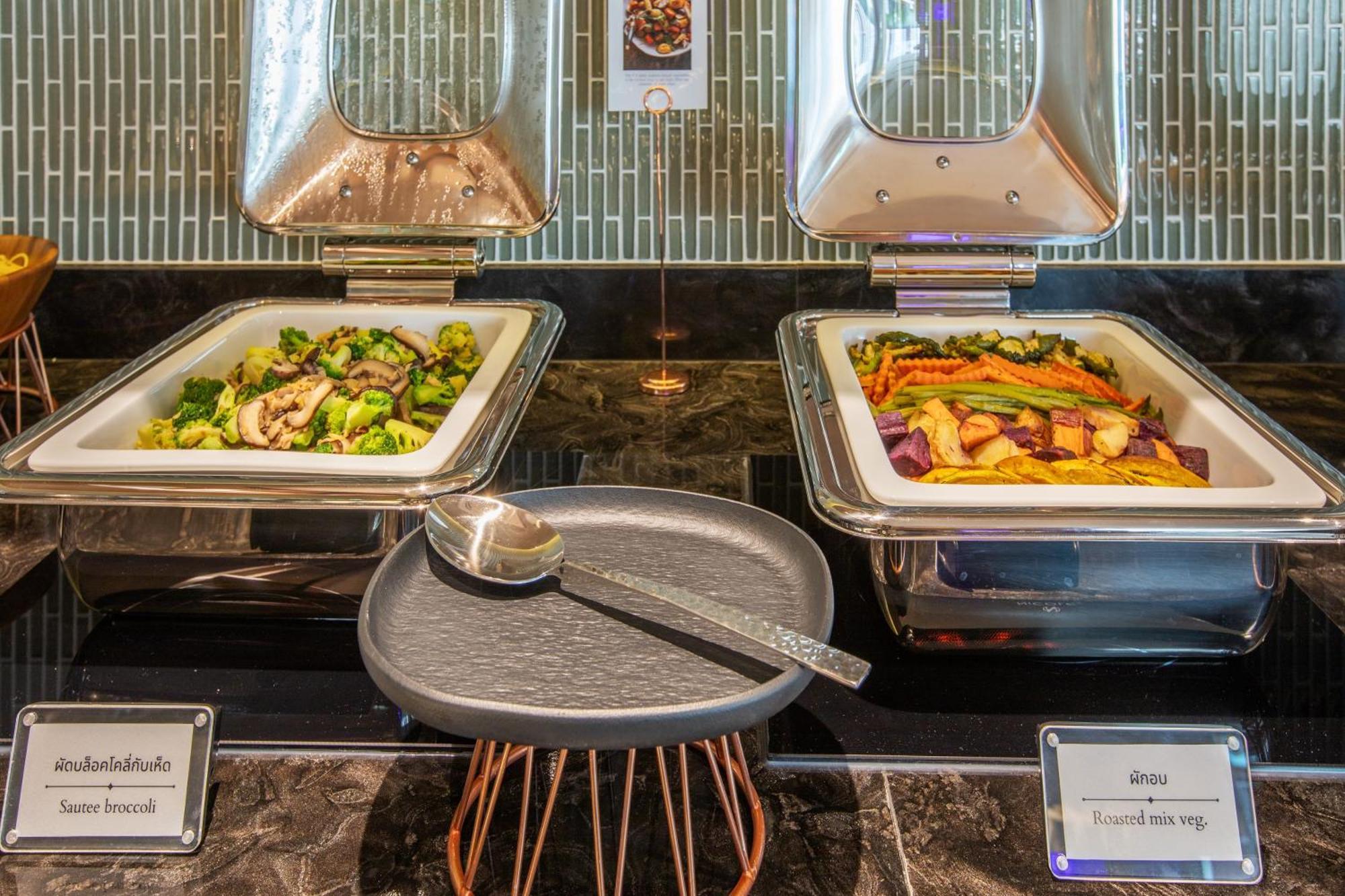 Best Western Click Sathorn 11 Bangkok Exterior foto
